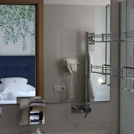 Ah Art Hotel